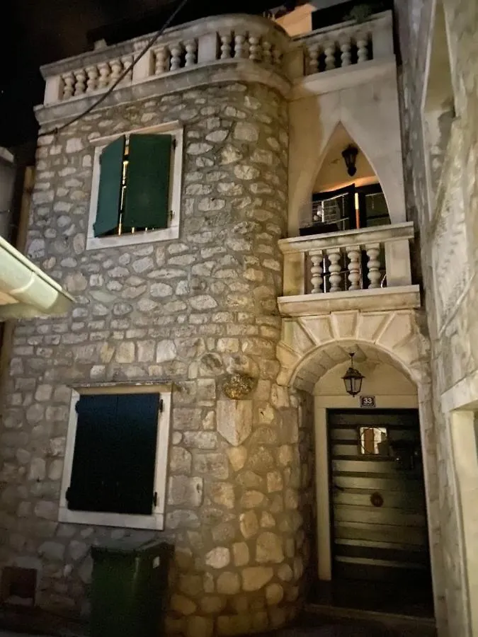 Juran Old Town Apartment Sukosan